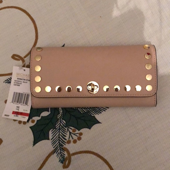 Michael Kors Handbags - New Michael Kors wallet ballet